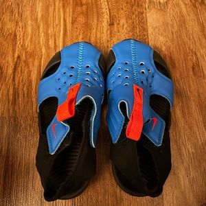 Nike Sunray Sandals